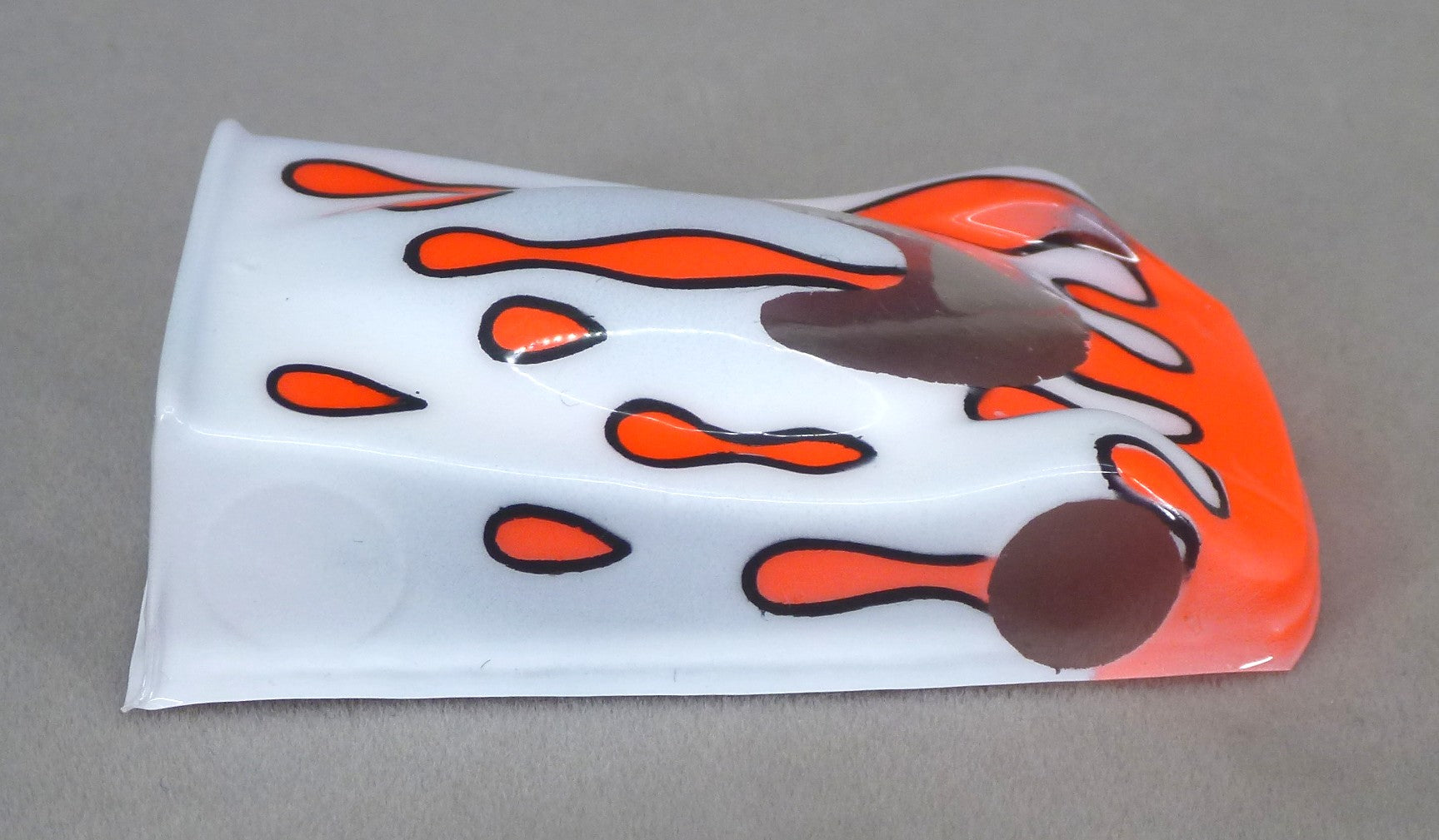 Flowing Tear Drops Car (Fuchsia on White-no number) - Professionally Painted Lexan HO Slot Car Body