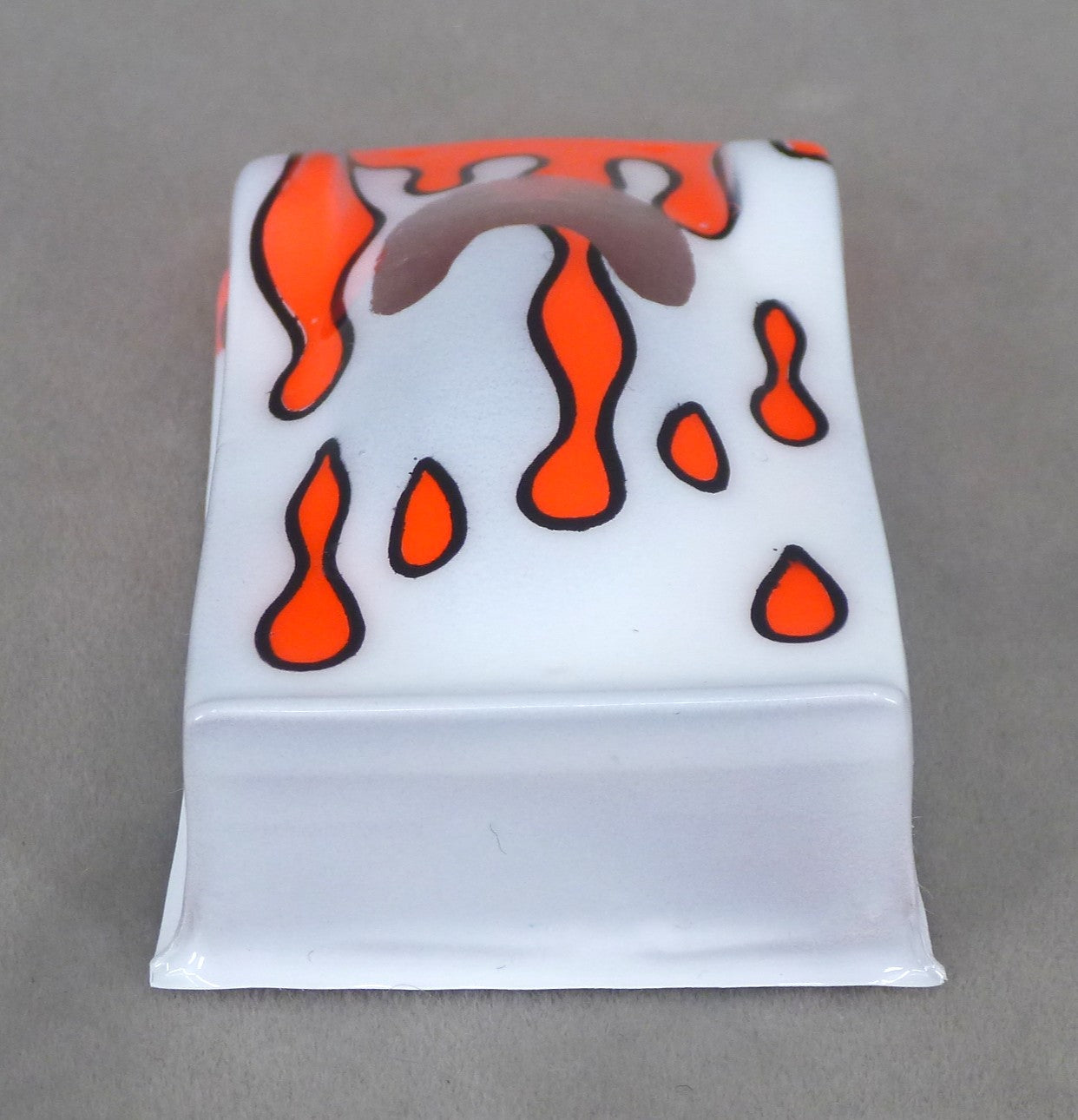 Flowing Tear Drops Car (Fuchsia on White-no number) - Professionally Painted Lexan HO Slot Car Body