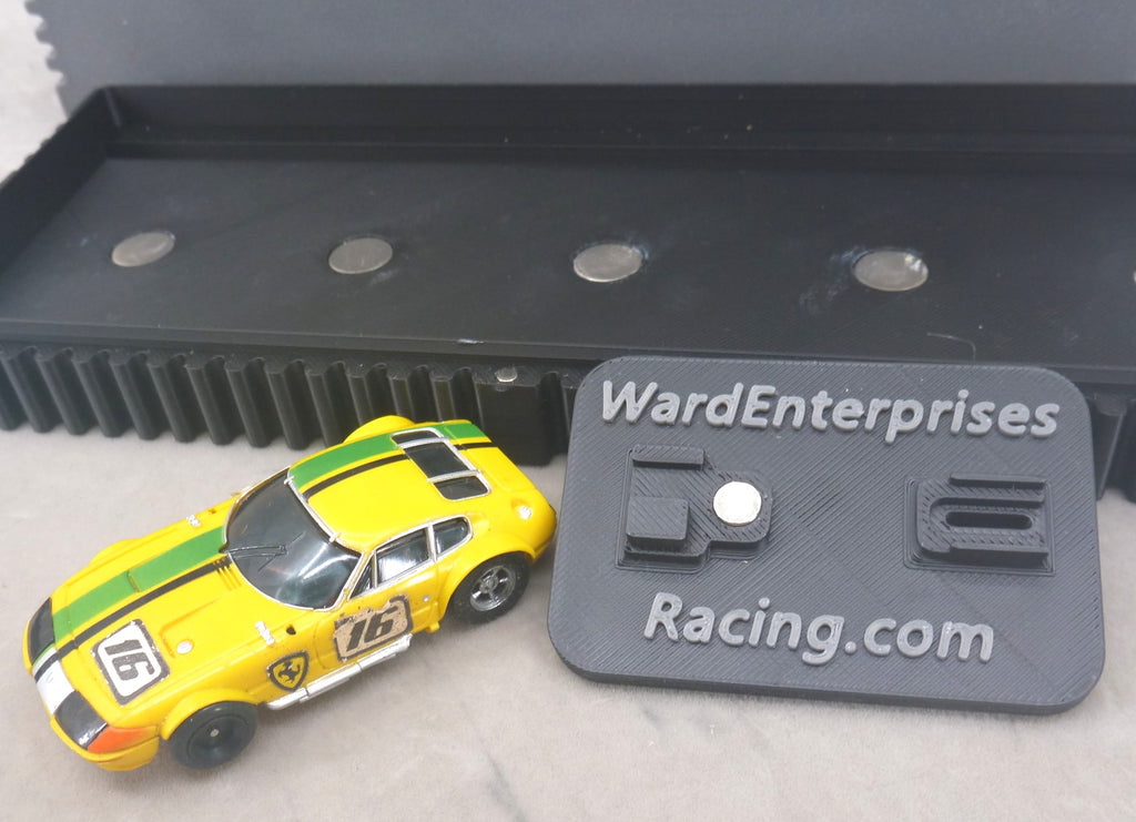 WER Magnetic 5-Car Race Case — Five Matching Stands
