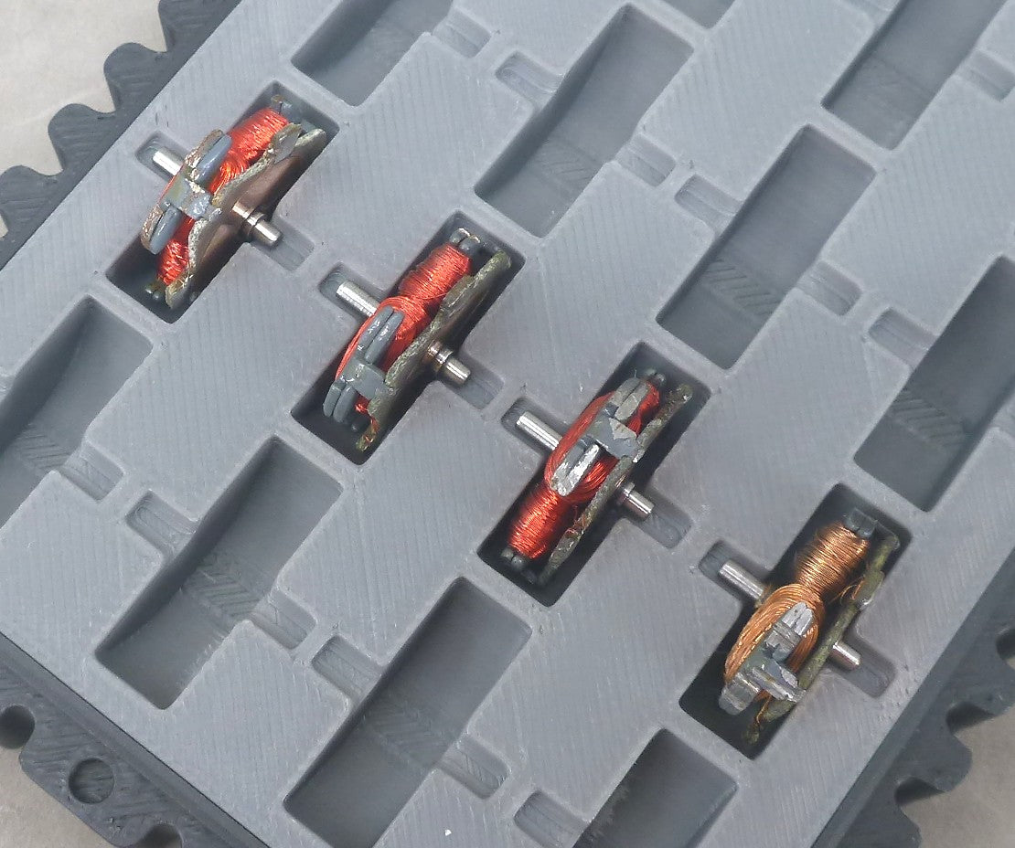 WER 20-Armature Storage Box — Magnetic Lid & Protective Shaft-Cradle Design
